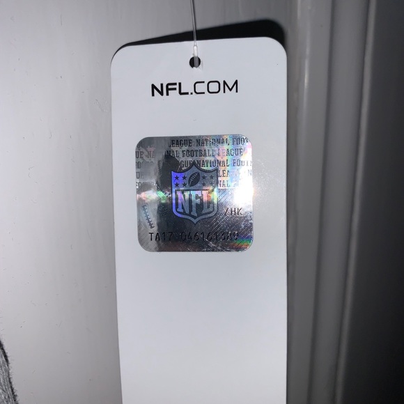 NWT New England Patriots T-Shirt LGE NFL LICENSED - Picture 7 of 9